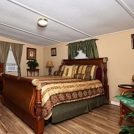 Room In Bb - Pleasant Days Bb Tropical Master Suite Homosassa Esterno foto